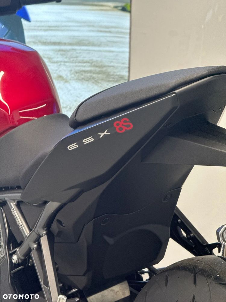 Suzuki GSX - 4