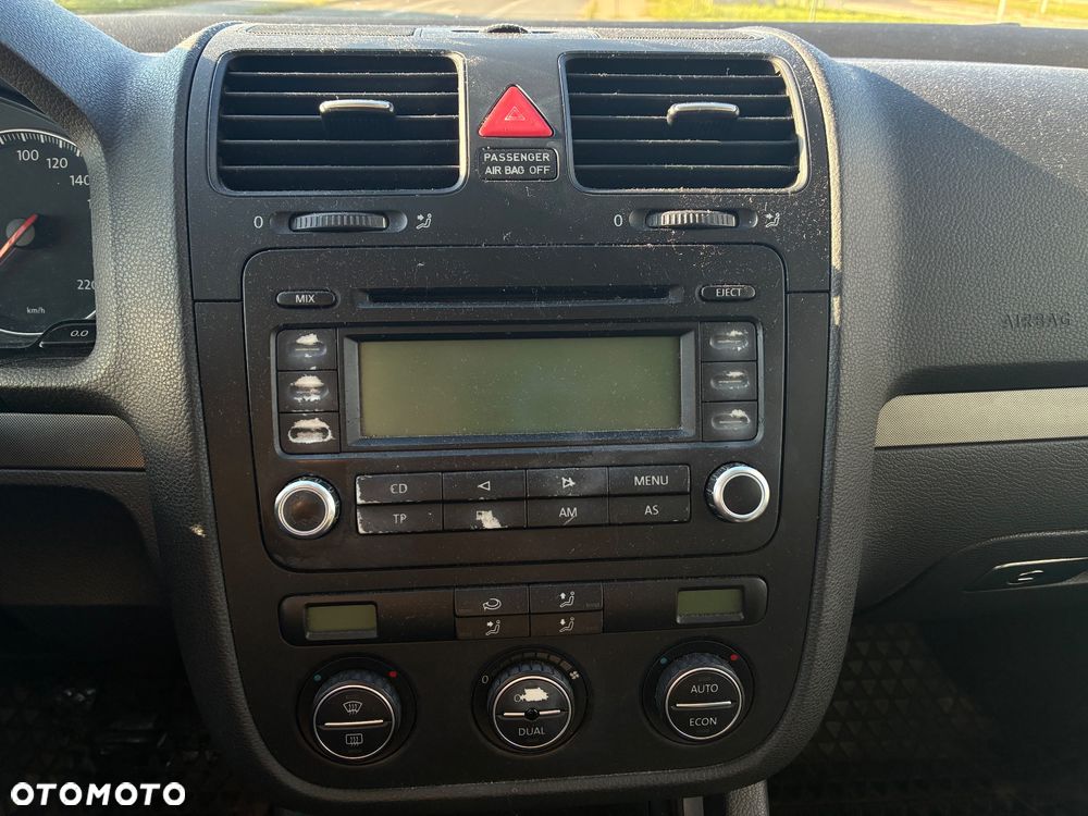 Volkswagen Golf V 1.4 Comfortline - 14