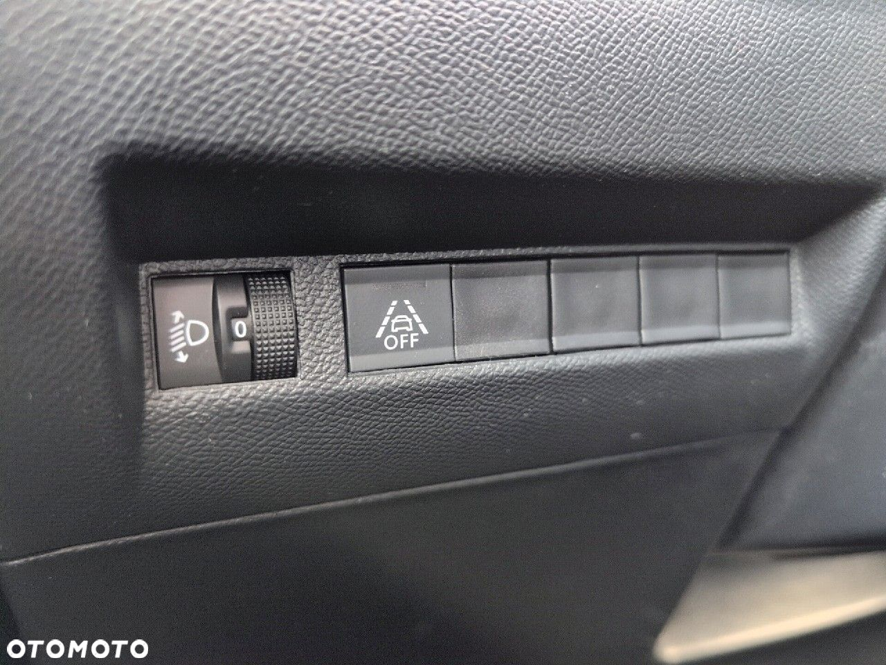 Peugeot 208 1.2 PureTech Allure Pack S&S EAT8 - 14