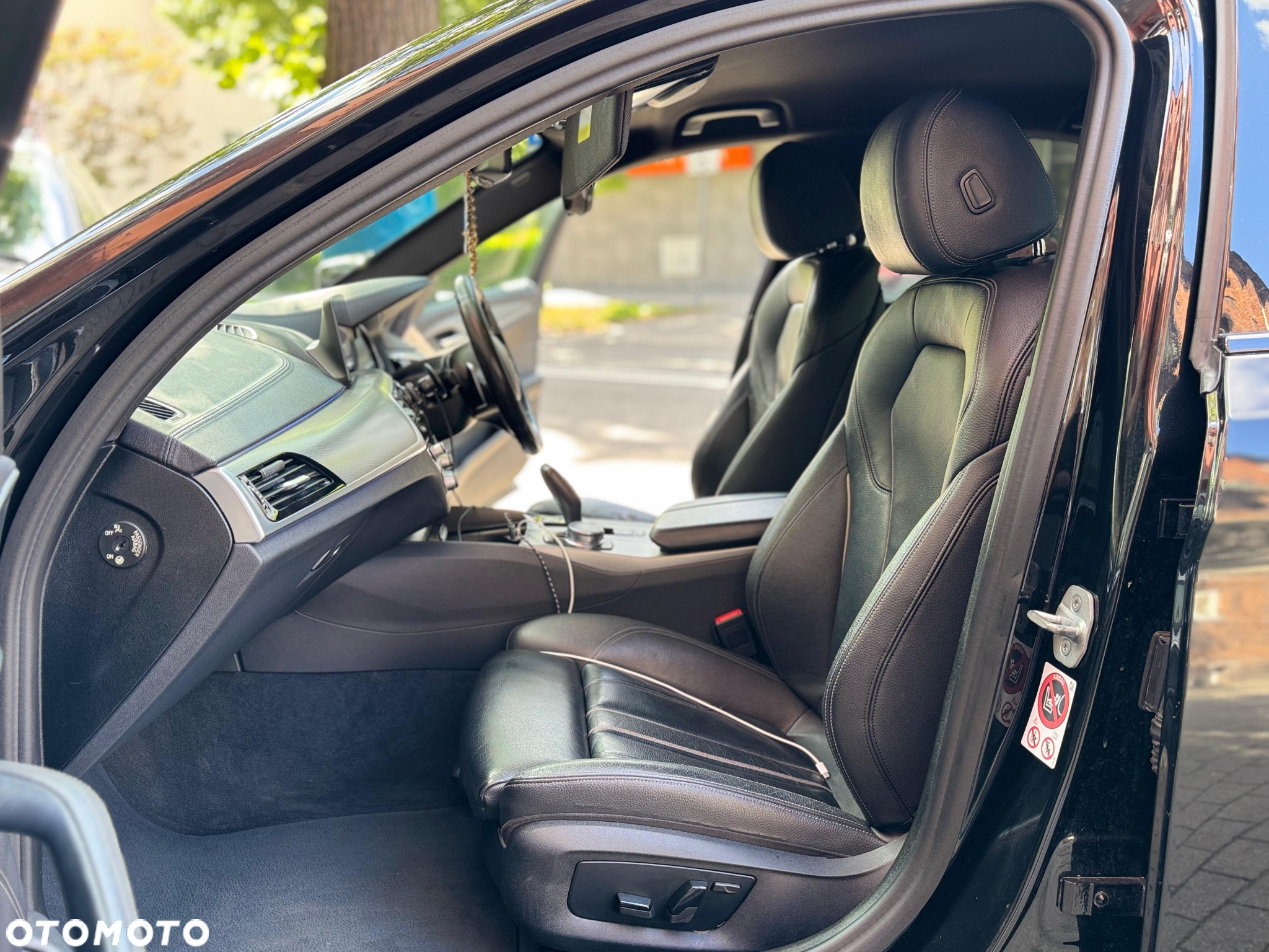 BMW Seria 5 520d M Sport - 13