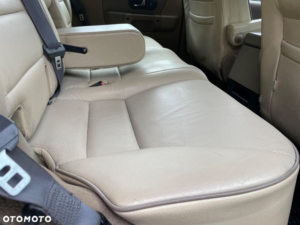 Land Rover Discovery - 26