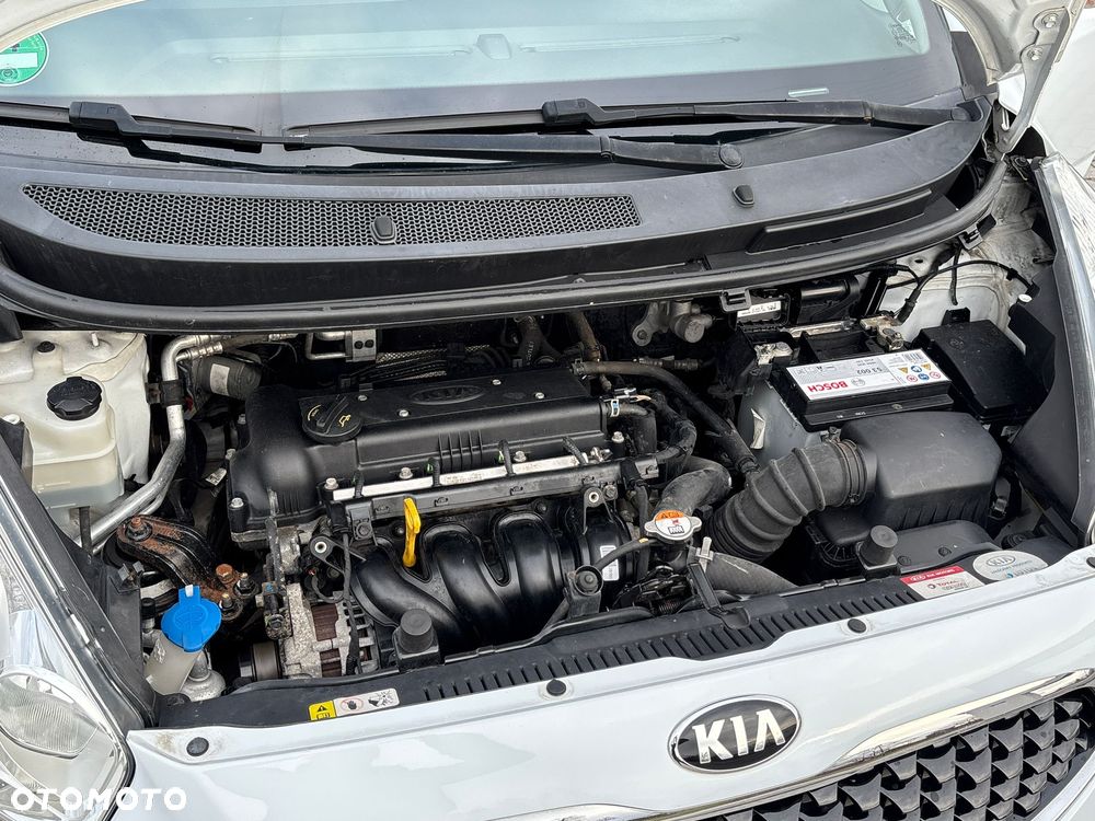 Kia Venga 1.4 CVVT Business Line - 24