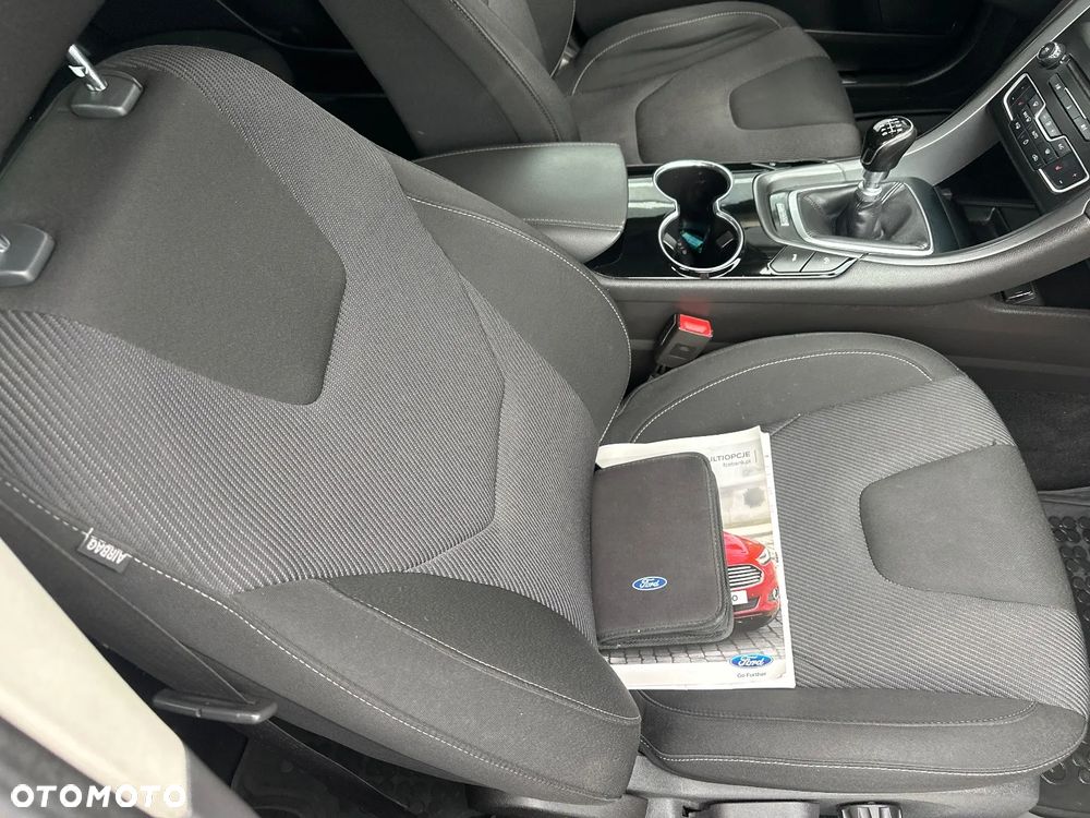 Ford Mondeo SW 1.5 EcoBoost Titanium - 25