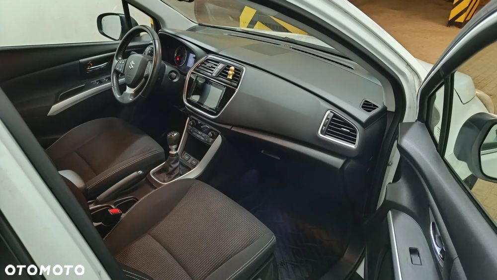 Suzuki SX4 S-Cross 1.4 SHVS Premium - 5