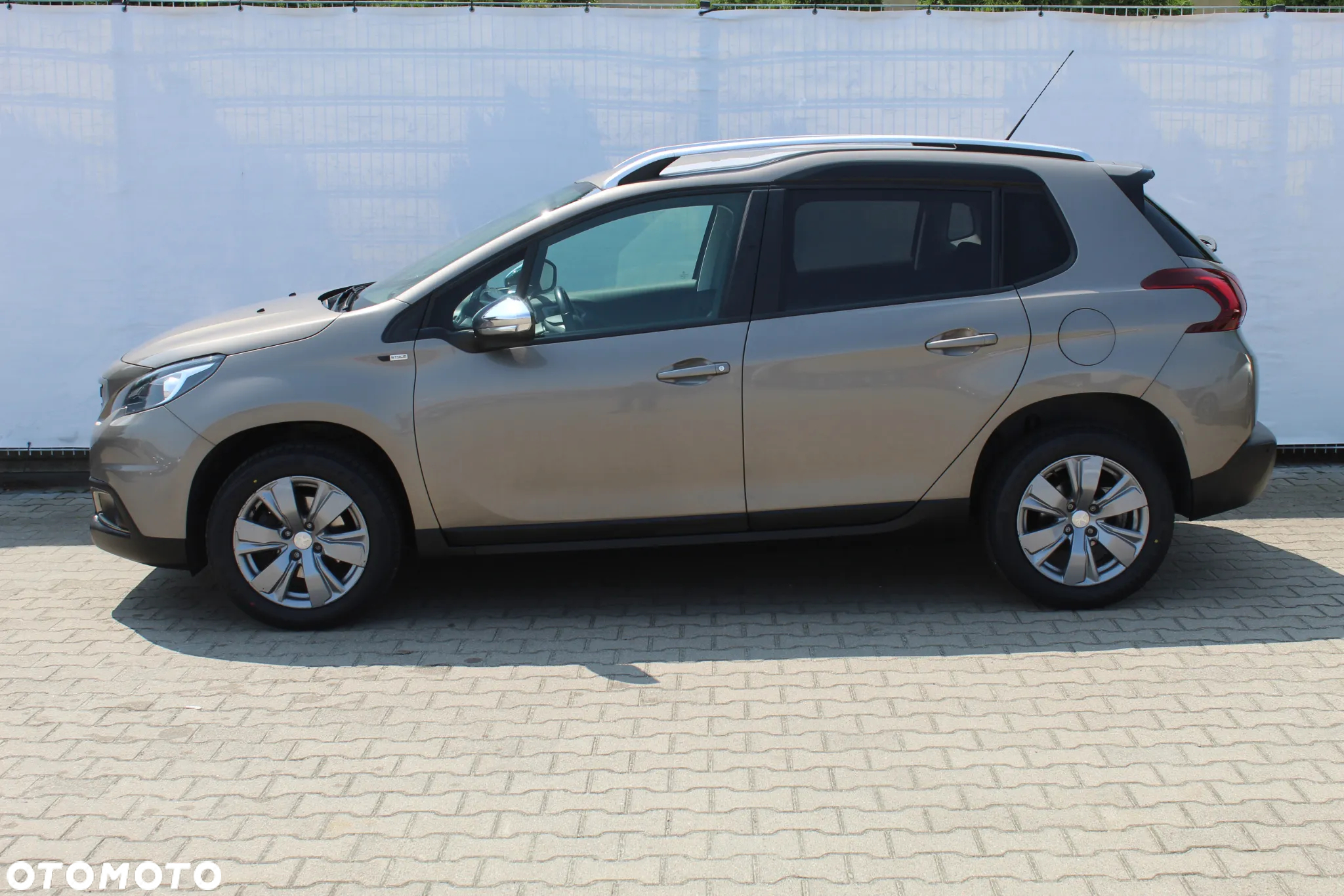 Peugeot 2008 1.2 Pure Tech GPF Style S&S EAT6 - 2