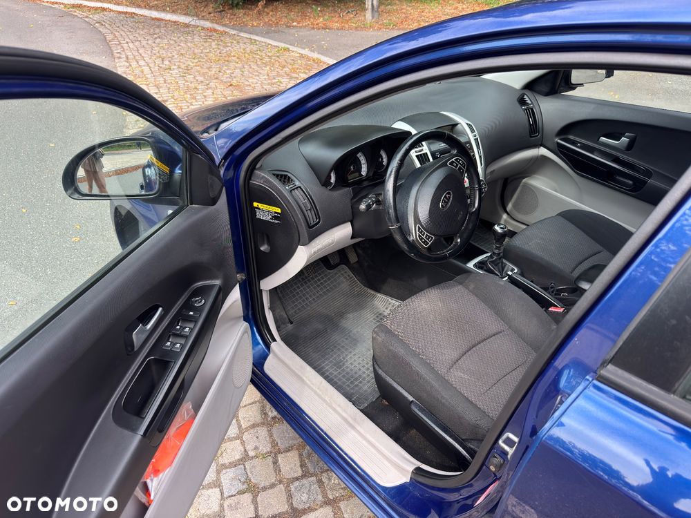 Kia Ceed 2.0 CRDi Mind - 5
