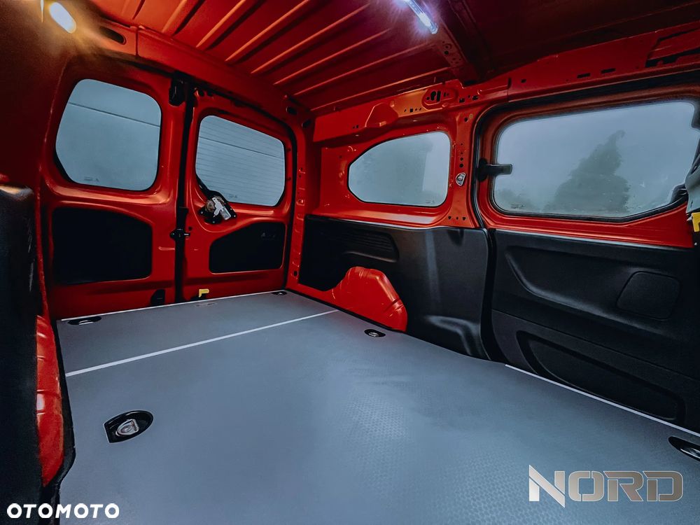 Peugeot Partner 4x4 Long Asphalt - 11