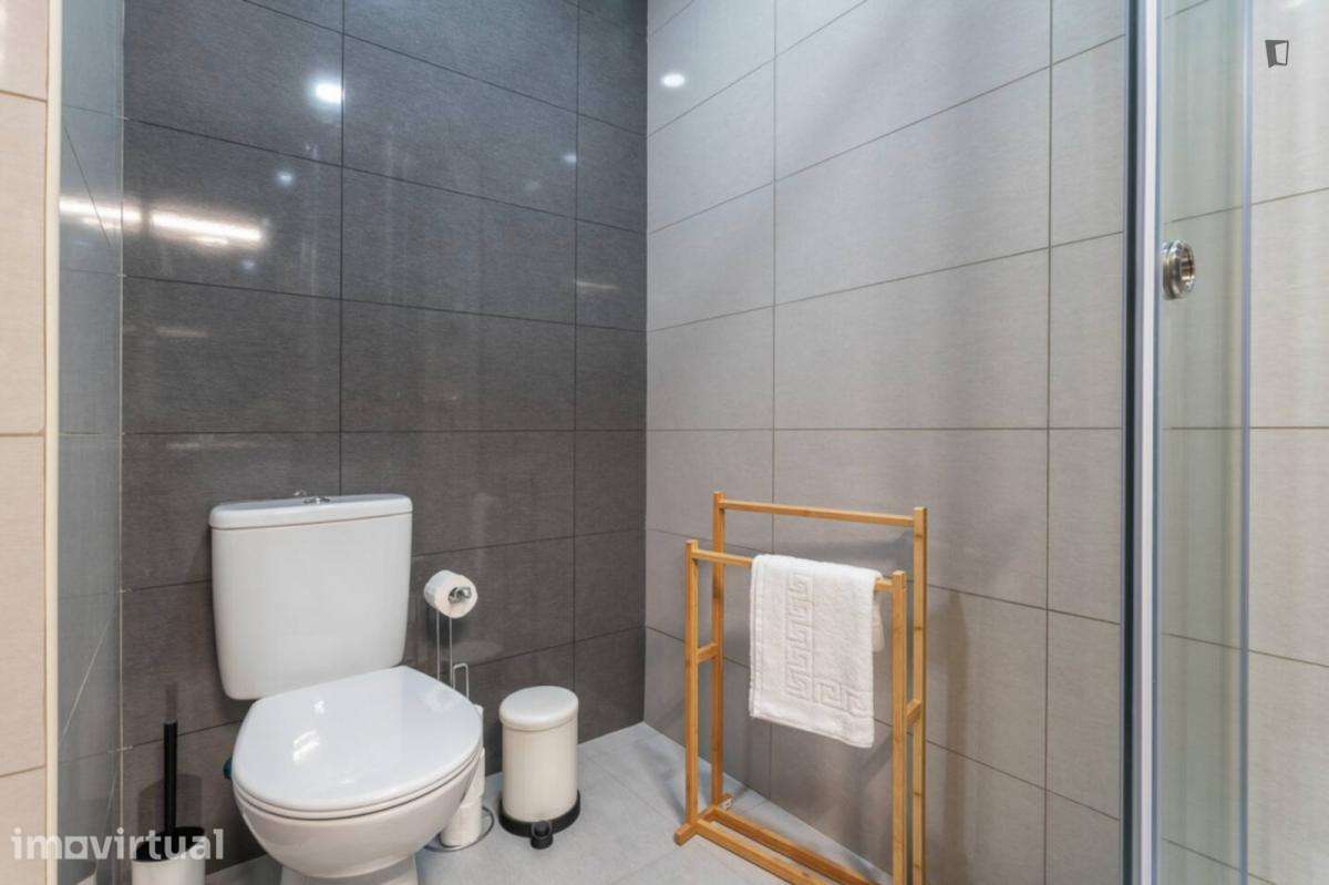 Apartamento com 3 quartos - localizado em Faro - Grande imagem: 5/24