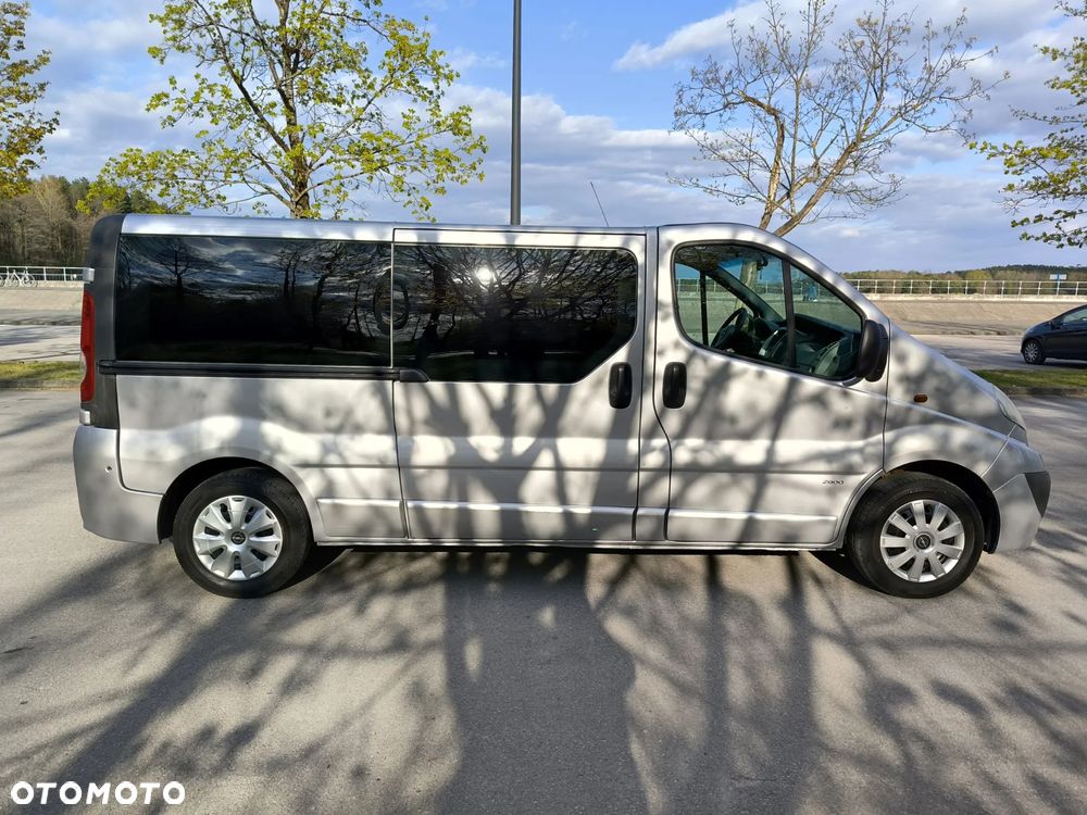 Opel Vivaro L2H1 2.9t - 11