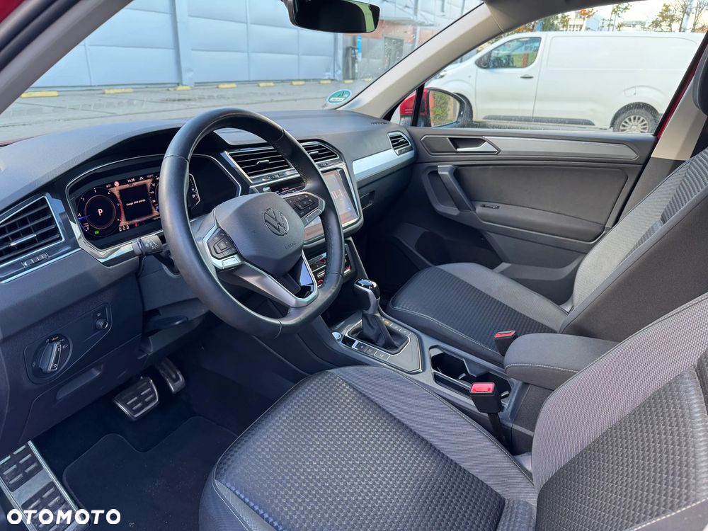 Volkswagen Tiguan - 12
