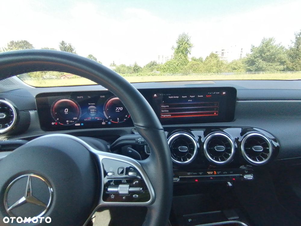 Mercedes-Benz CLA 220 d 8G-DCT - 13