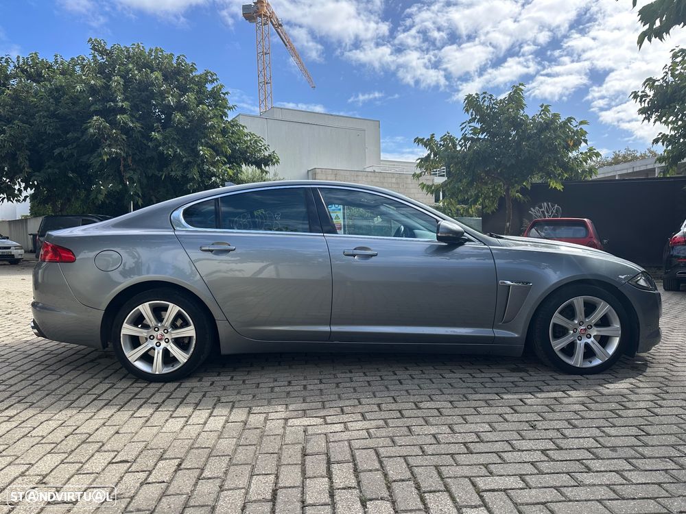 Jaguar XF 2.2 D Premium Luxury - 5