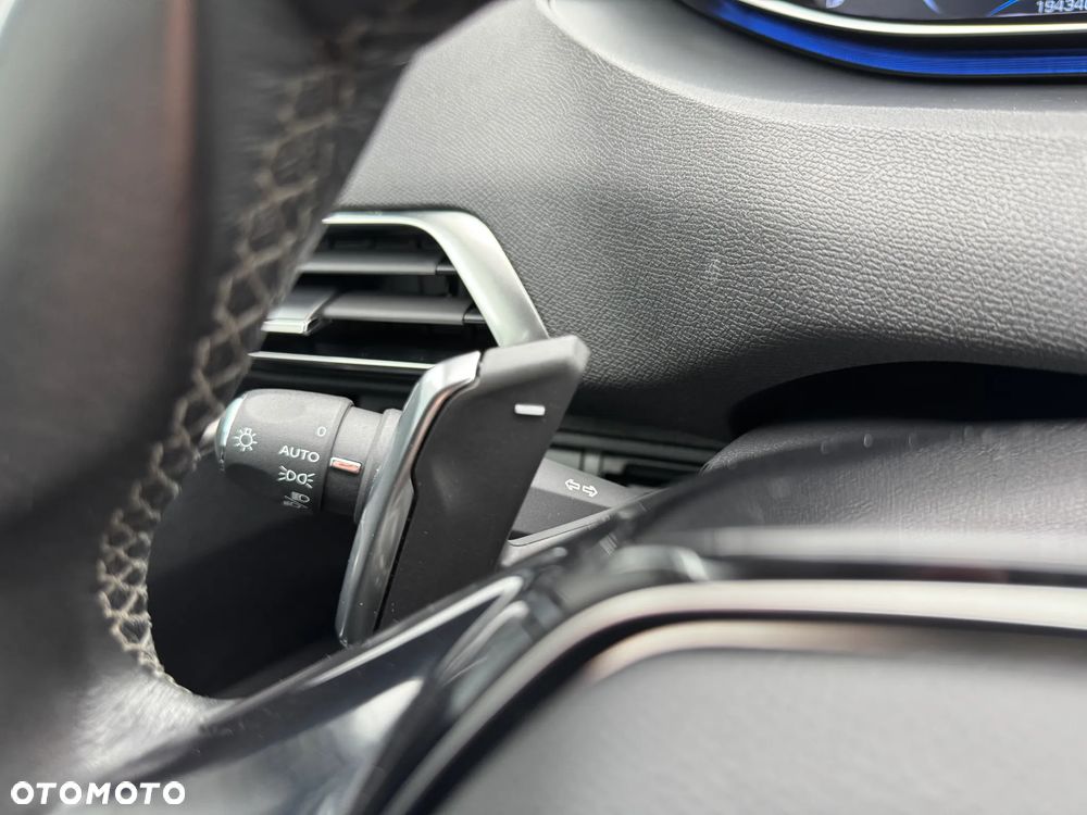 Peugeot 5008 BlueHDi 130 EAT8 Allure - 30