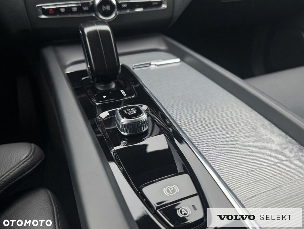 Volvo XC 60 - 25
