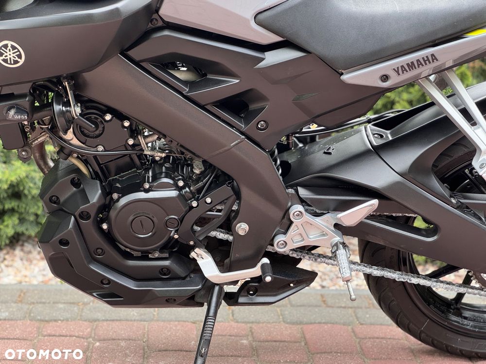 Yamaha MT - 16