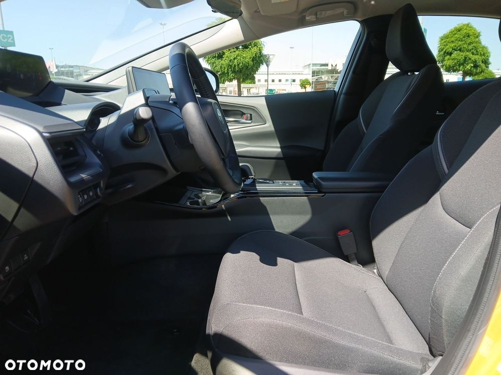Toyota Prius - 15