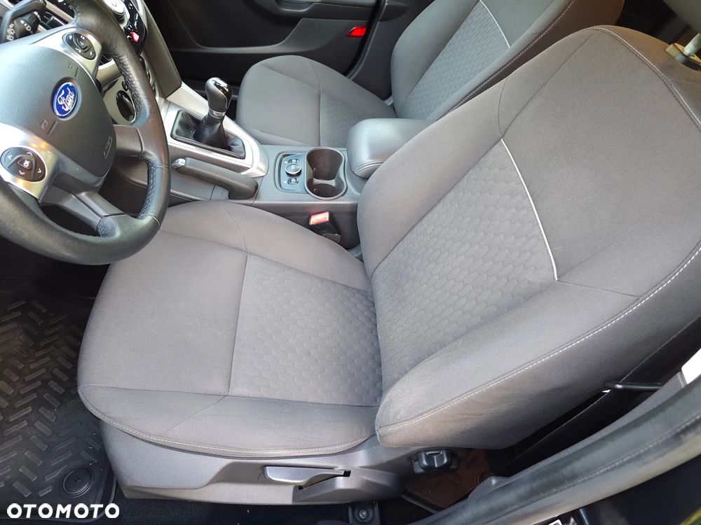 Ford Focus - 10