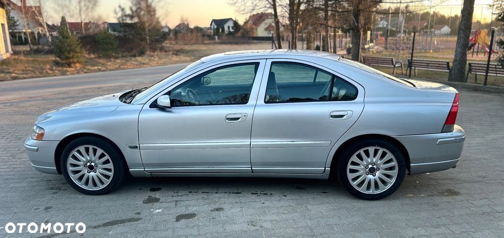 Volvo S60 2.5T Momentum - 8