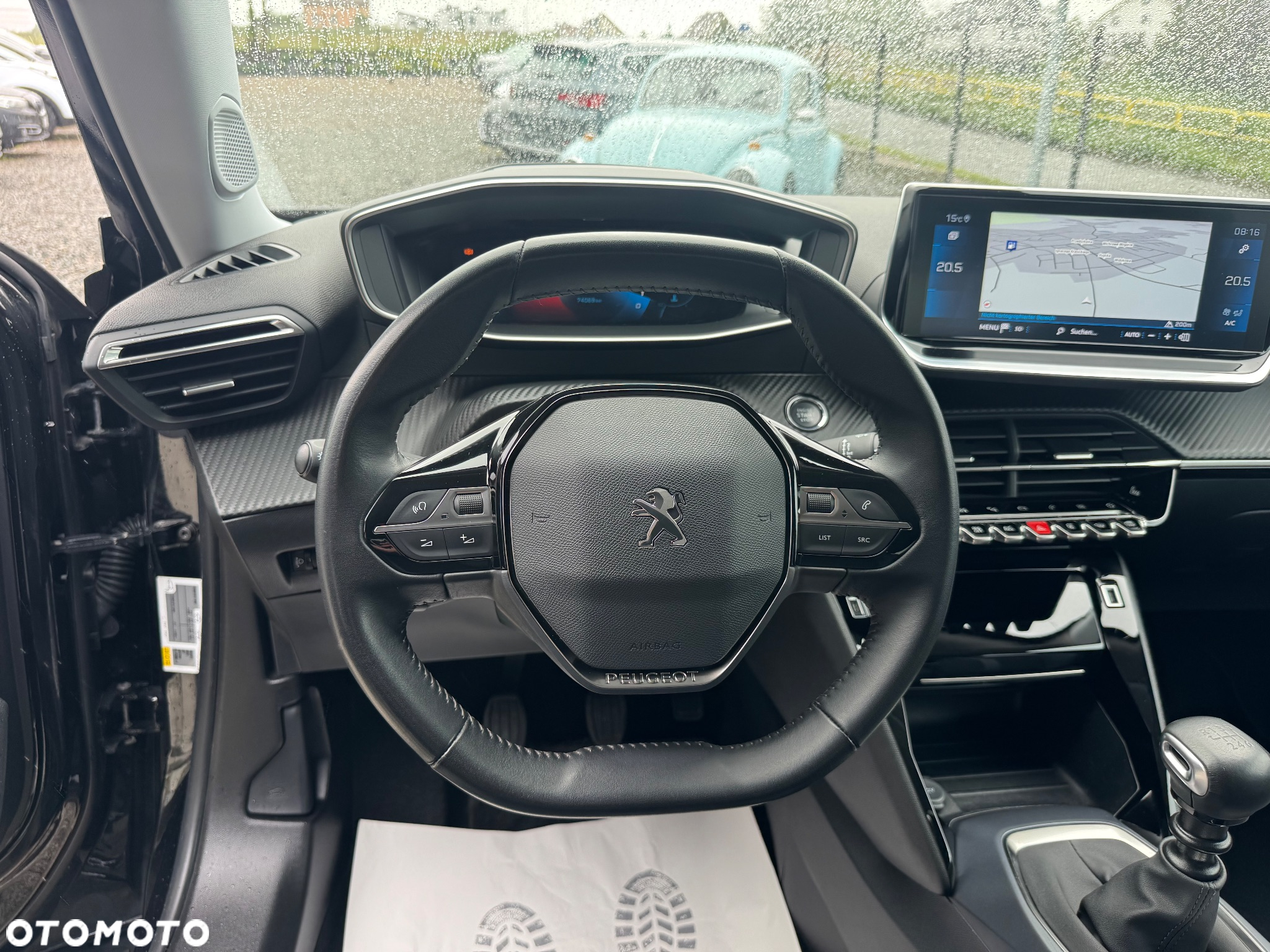 Peugeot 2008 1.5 BlueHDi Allure S&S - 17