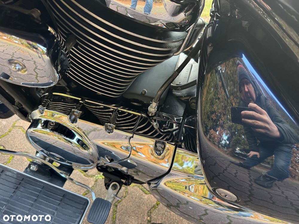 Suzuki Intruder - 16