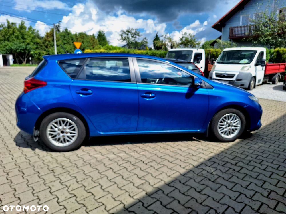 Toyota Auris - 4