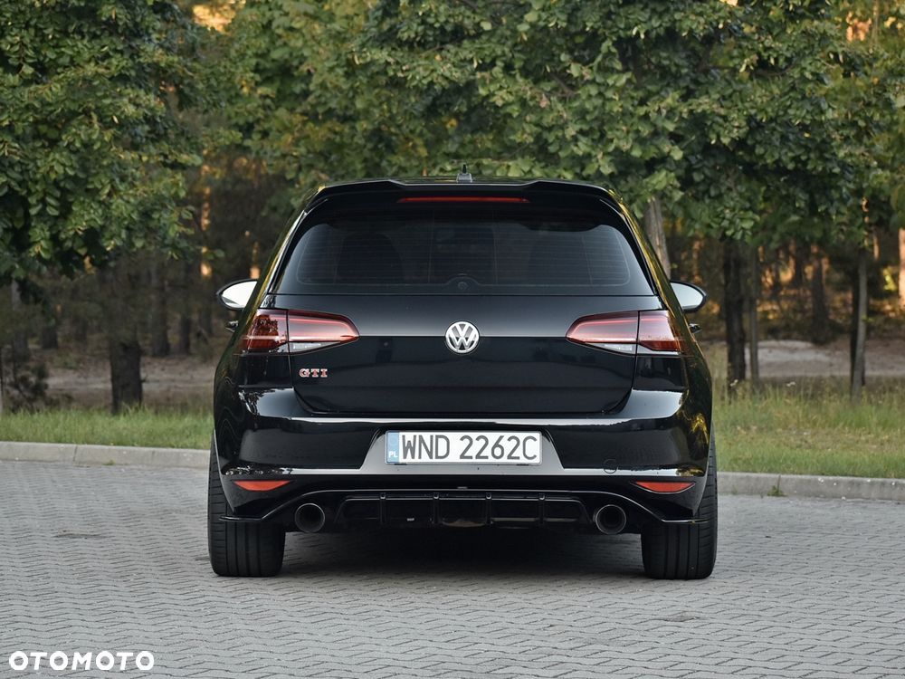 Volkswagen Golf GTI (BlueMotion Technology) DSG Performance - 10