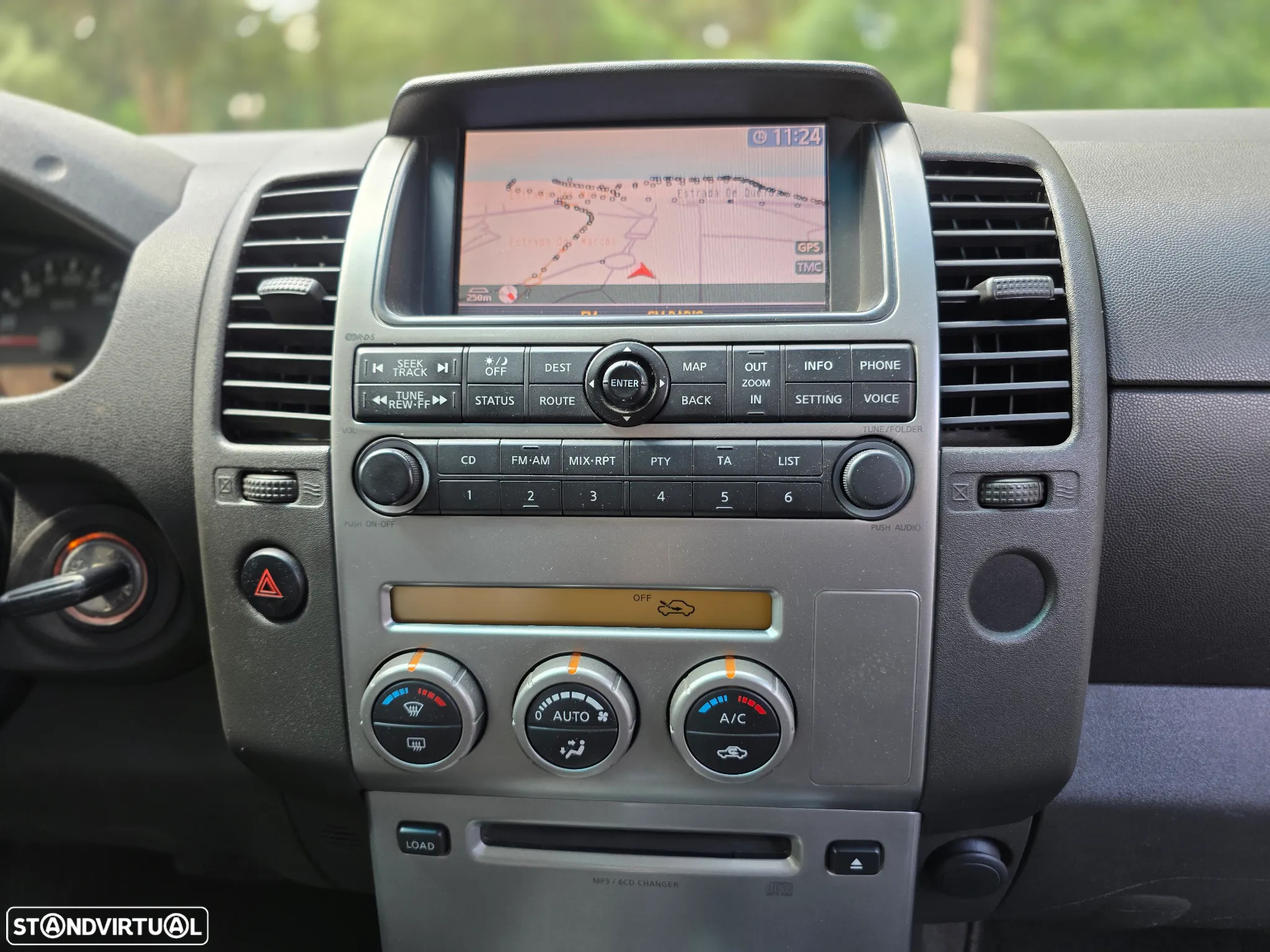Nissan Navara 2.5 dCi CD LE Premium AT - 20