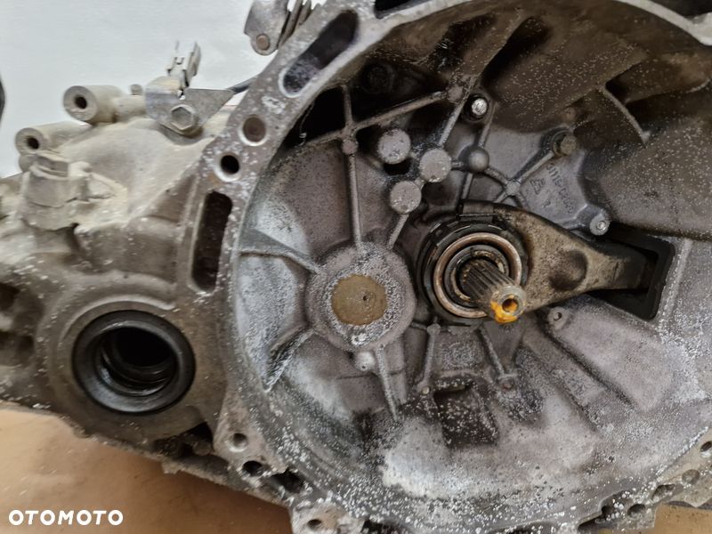 toyota auris 1 i 1.6 b skrzynia biegów manual valvematic 6b 1zr-e12u - 3