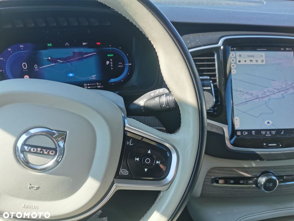 Volvo XC 90 - 23