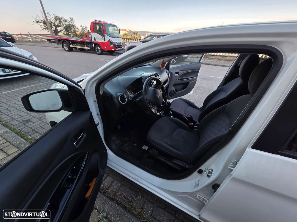 Mitsubishi Space Star 1.2 Intense - 12