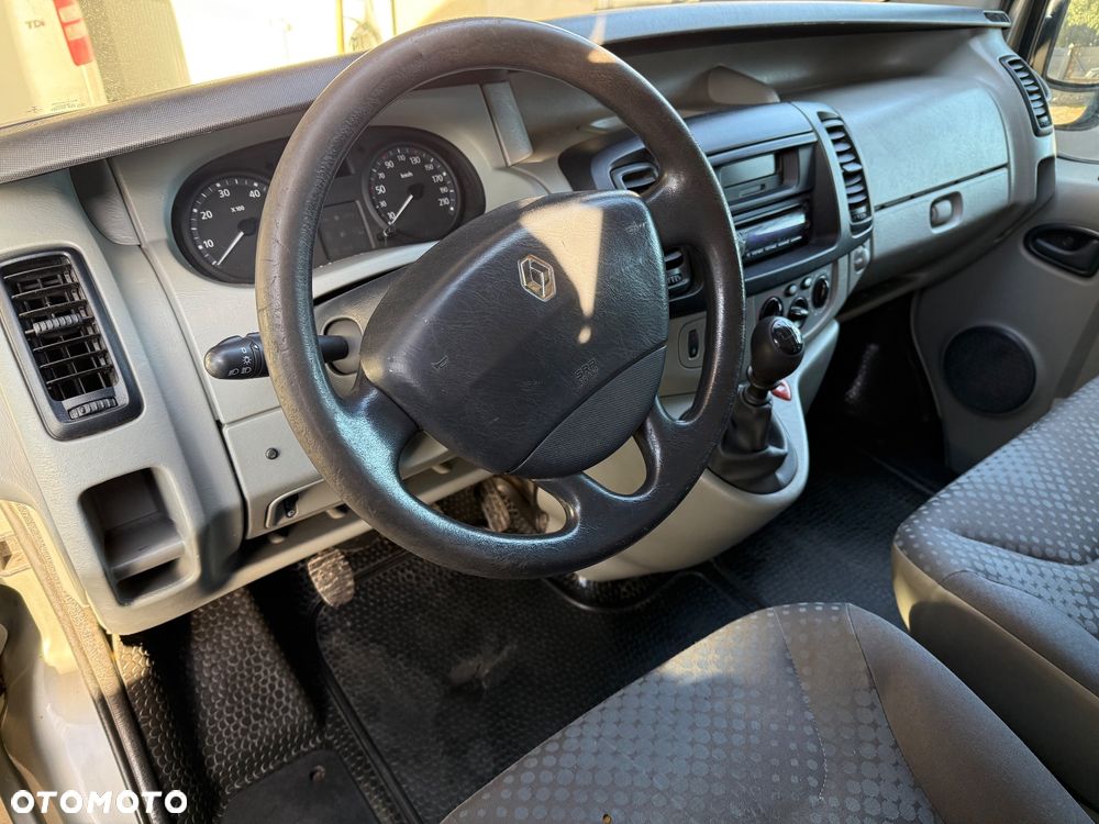 Renault Trafic - 12