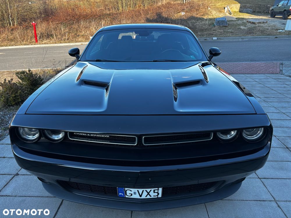 Dodge Challenger - 11