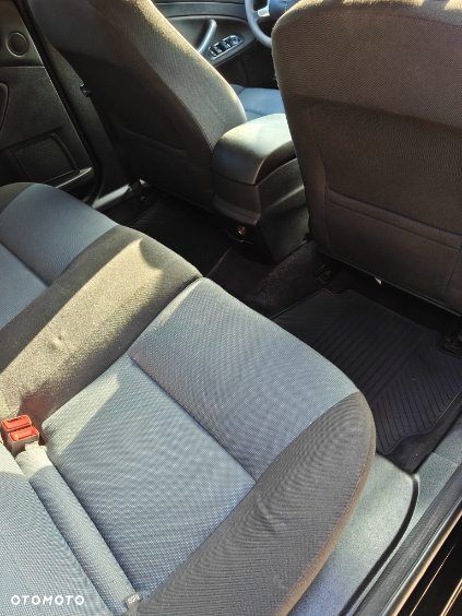 Ford Mondeo 1.8 TDCi Ghia - 8