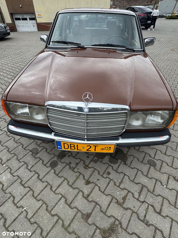 Mercedes-Benz W123 - 6