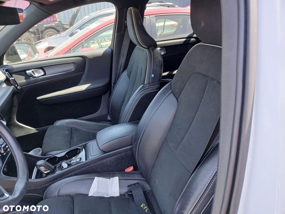 Volvo XC 40 T5 AWD Geartronic R-Design - 8