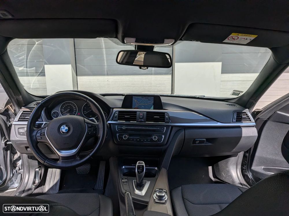 BMW 320 d LifeStyle Auto - 5