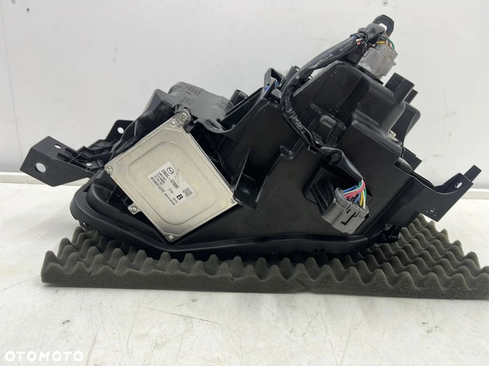 Lampa reflektor Mazda MX-30 22r.- PRAWA przednia FULL LED Europa kompletna z modułem oryginał prawy - 9