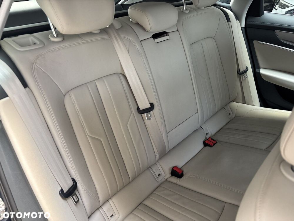 Audi A6 Avant - 32