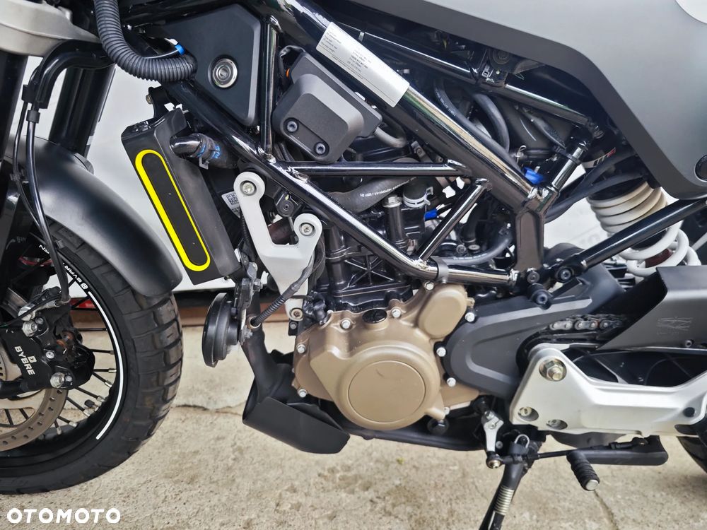 Husqvarna Svartpilen - 13