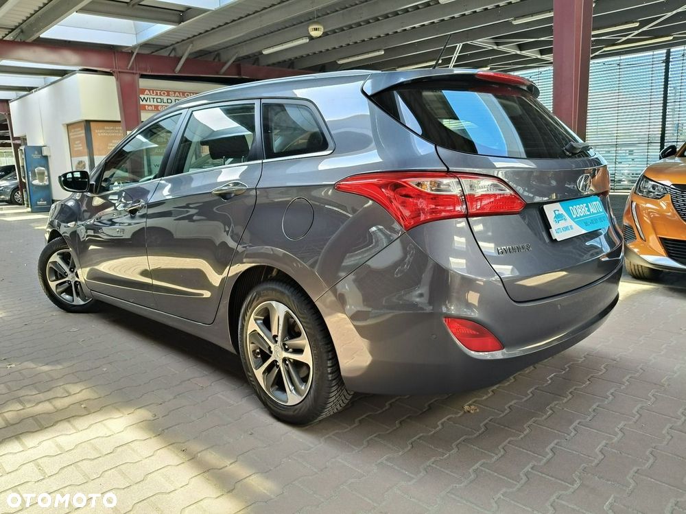 Hyundai i30 blue Kombi 1.4 YES Silver - 7