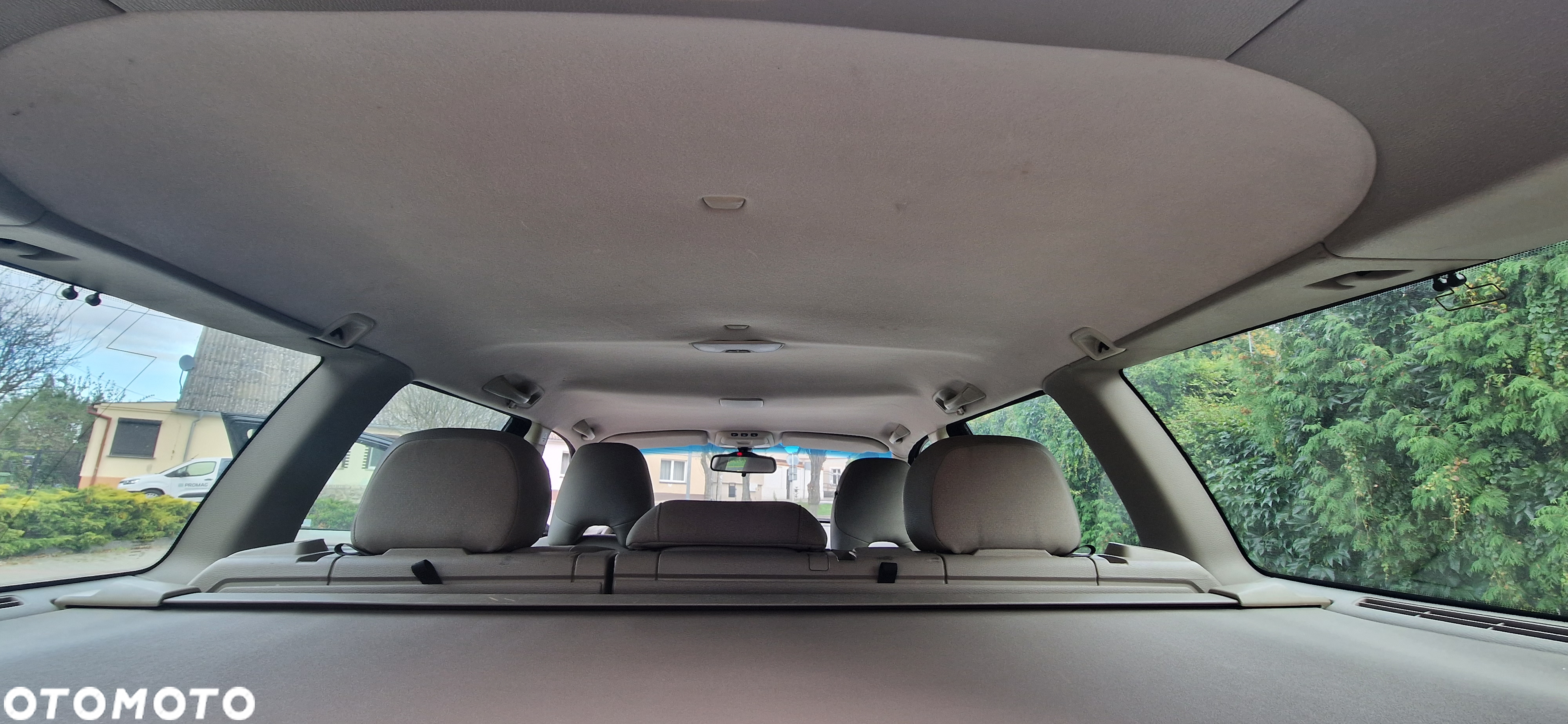 Volvo V70 2.4 Comfort - 13