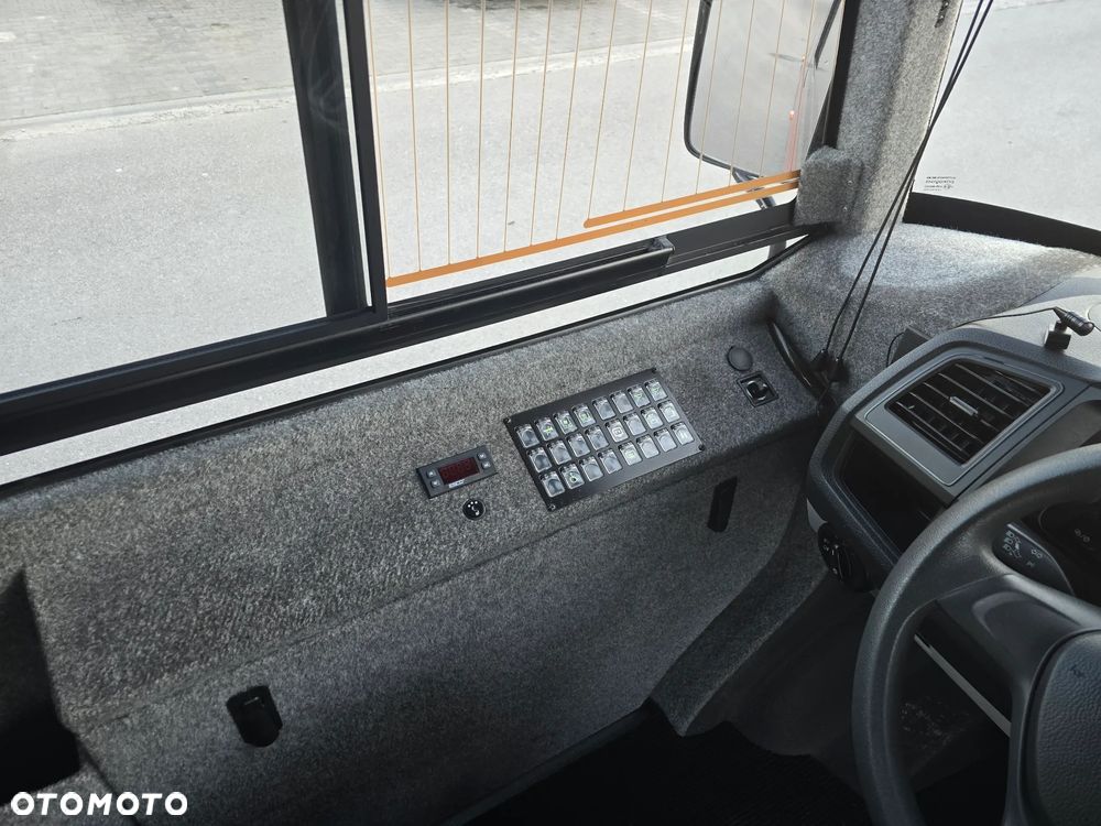 Volkswagen Mikrobus/8+1/Vw T6 /Autobus szkolny - 18