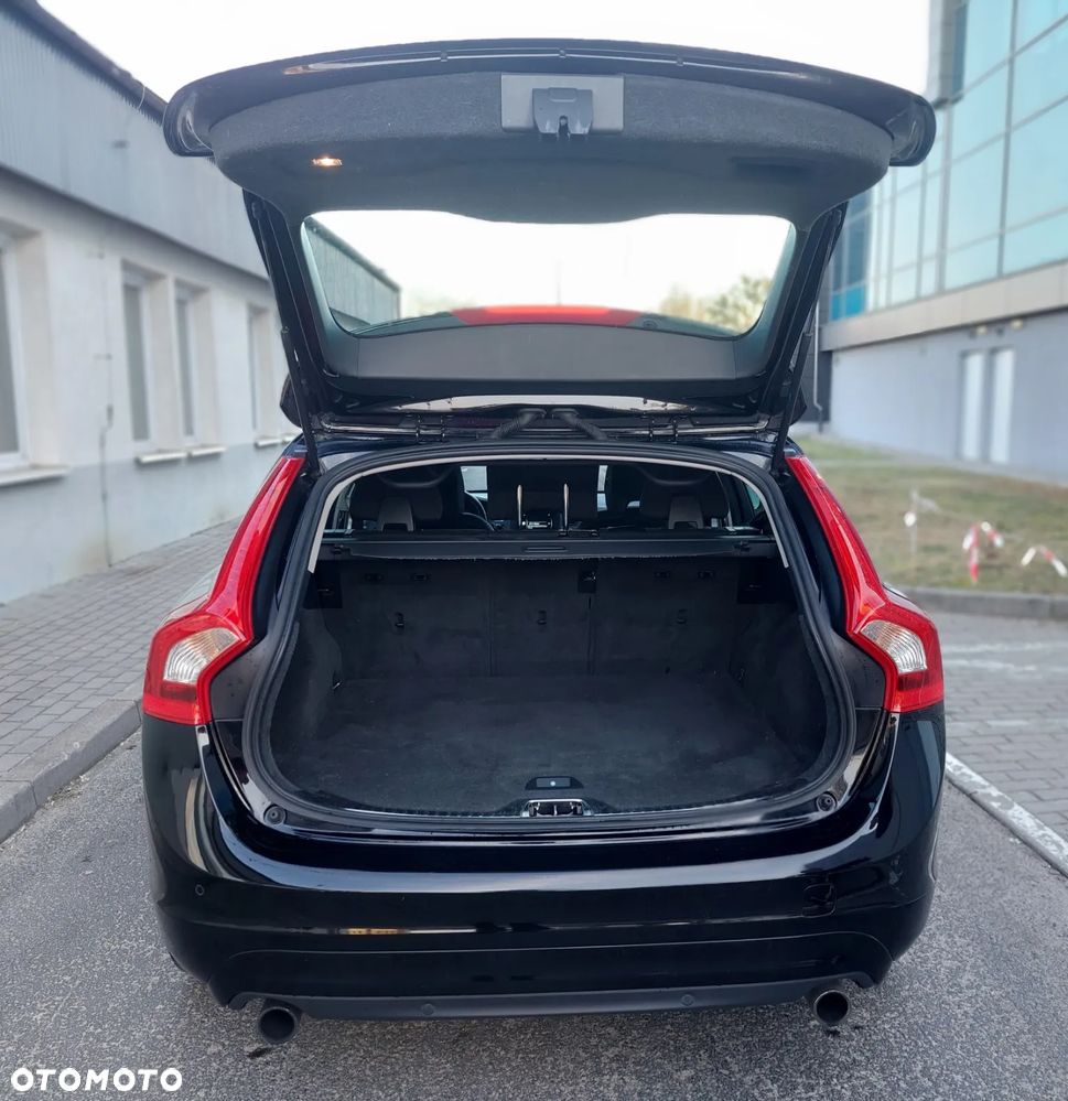 Volvo V60 T4 Momentum - 10