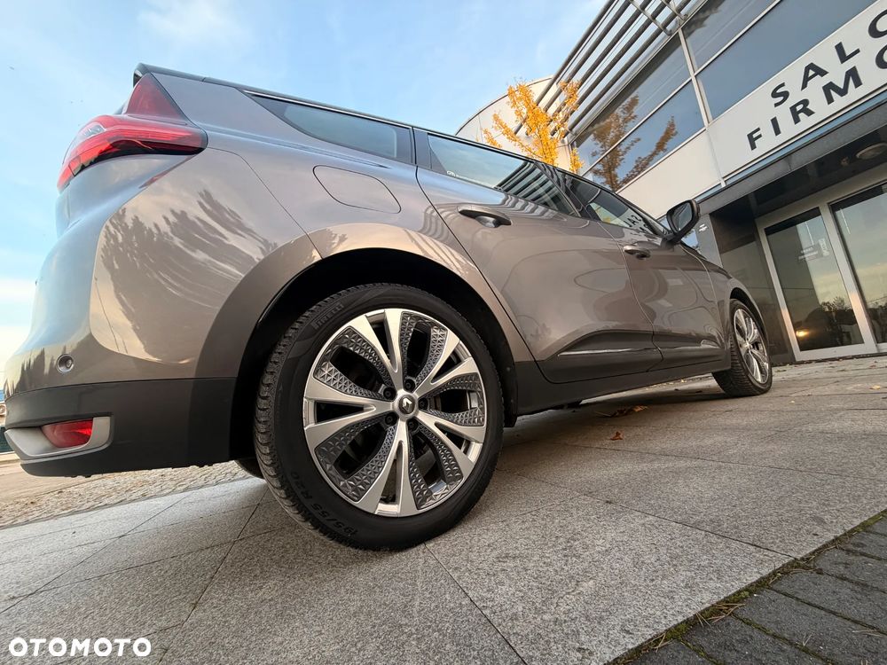 Renault Grand Scenic - 17
