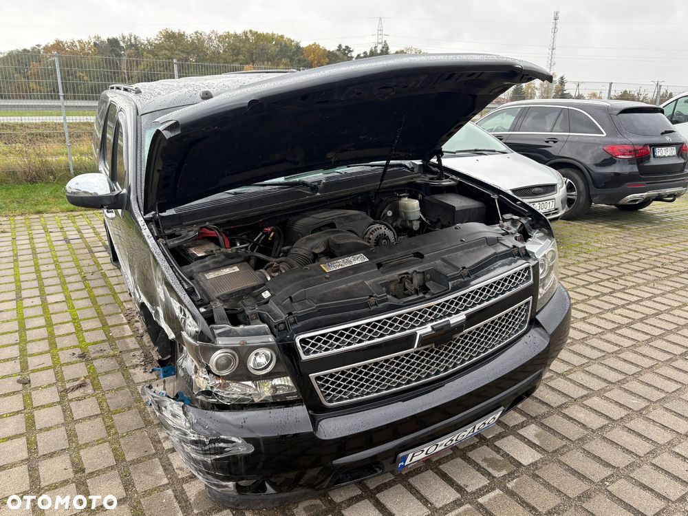 Chevrolet Suburban - 35