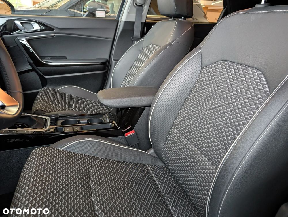 Kia XCeed 1.5 T-GDI L DCT - 19