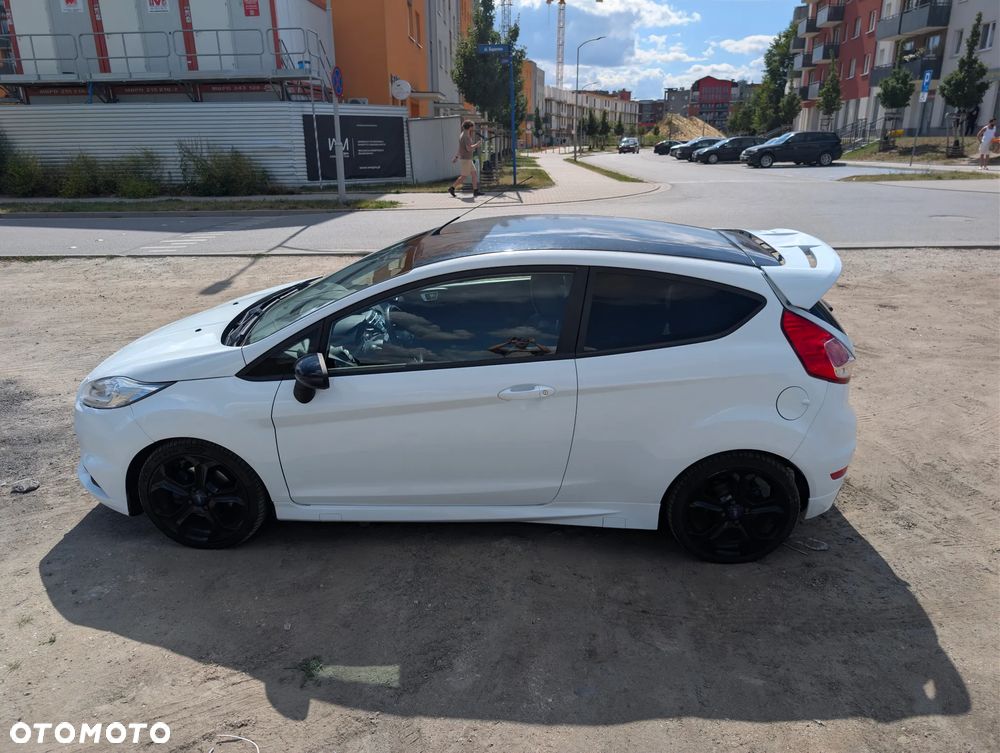Ford Fiesta ST - 9