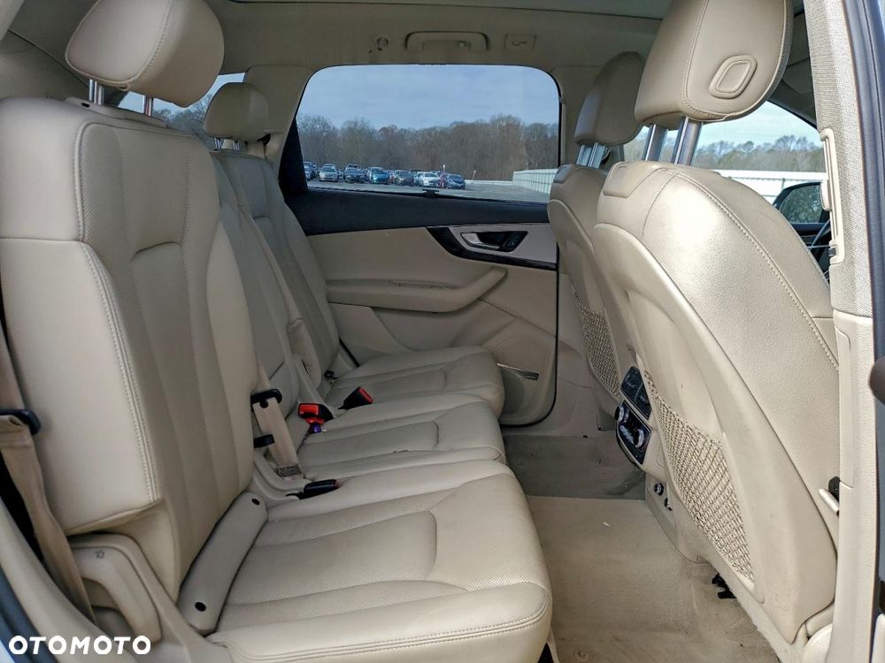 Audi Q7 - 8