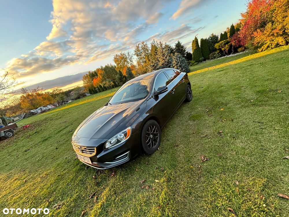 Volvo S60 T6 AWD Momentum - 1