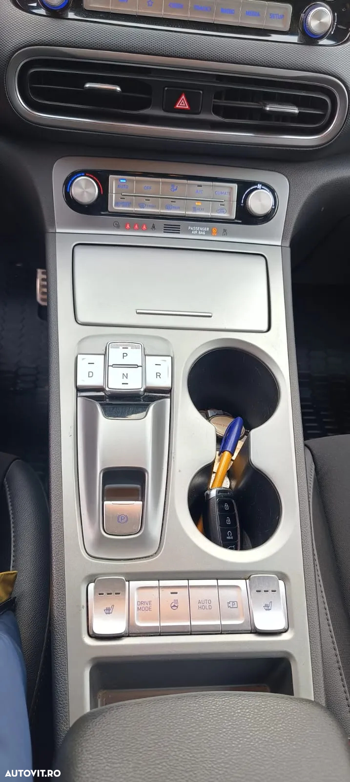 Hyundai KONA - 9